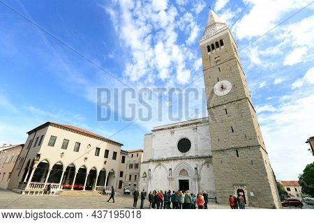 Koper, Slovenia - Oct 9, 2016: Medieval Market Square On Oct 9, 2016 In Koper, Slovenia. Koper Is A 