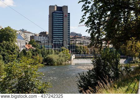 13.09.2021 Zurich: Hotel Marriott, Side Limmatquai With Waterfall And Blue Sky, The Accommodation Is