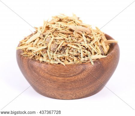 Muira Puama Herbal Tea In Wooden Bowl, Isolated On White Background. Natural Potency Wood, Medicinal