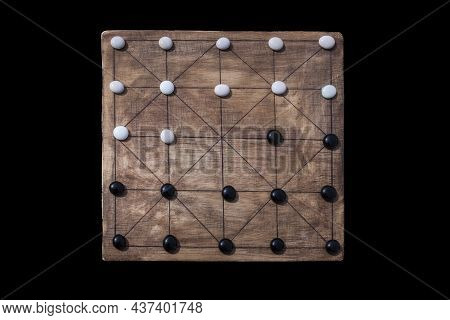Alquerque, Also Known As Qirkat. Strategy Board Game Originated In The Middle East