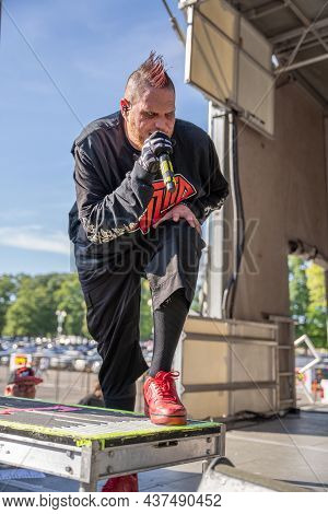 Twiztid Performing Live At Dte Energy Music Theater As Special Guest For Rob Zombie On 9-18-2021