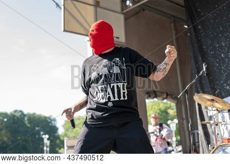 Twiztid Performing Live At Dte Energy Music Theater As Special Guest For Rob Zombie On 9-18-2021