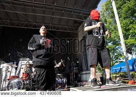 Twiztid Performing Live At Dte Energy Music Theater As Special Guest For Rob Zombie On 9-18-2021