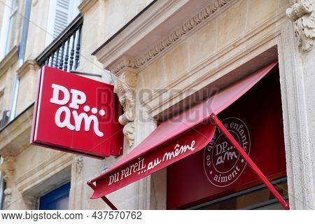 Bordeaux , Aquitaine France - 10 25 2021 : Du Pareil Au Meme Sign Shop Children Logo Brand Store Du 