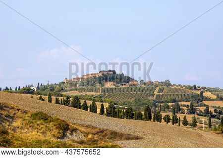 San Quirico D' Orcia (si), Italy - August 05, 2021: Typical Scenary In Val D' Orcia, Tuscany, Italy