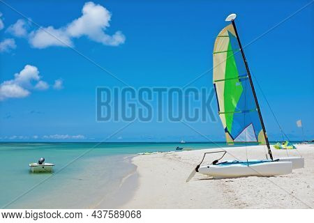 View on Fishermen Huts beach on Aruba island in the Caribbean Sea