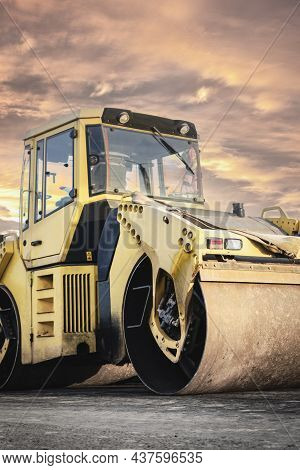 Heavy-duty Vibratory Roller For Asphalt Paving. Road Construction. Construction Of Roads And Urban T
