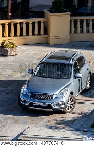 Moscow, Russia - October  15, 2021: Silver Infiniti Ex  Is Parked  On The Street On A Warm  Autumn  