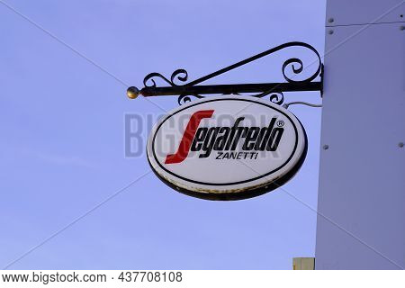 Bordeaux , Aquitaine France - 10 25 2021 : Segafredo Sign Brand And Text Logo For Cafe And Coffee Sh