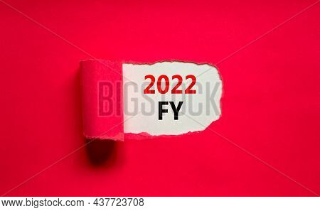 2022 Fy Fiscal New Year Symbol. Words '2022 Fy Fiscal Year' Appearing Behind Torn Purple Paper. Beau