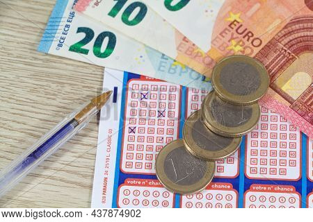Primelin - France, January 22, 2020 : French Grid Of Loto From The Society La Francaise Des Jeux, Co