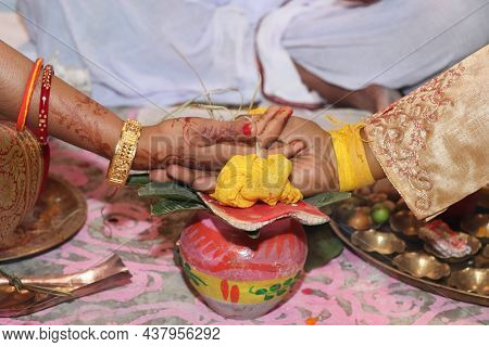 Indian Hindu Bengali Wedding Ritual Of Hasto Bandhan