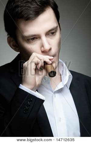 Kuřák doutníků