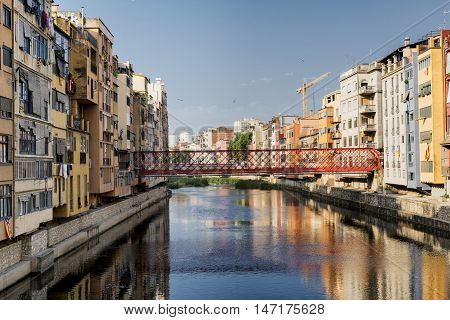Girona (Gerona Catalunya Spain): old colorful houses along the Onyant river