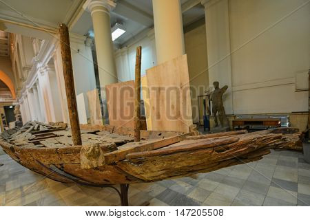 CAIRO, EGYPT - 02 JANUARY 2016 : Wooden Kingdom boat in Egyptian Museum in Cairo. 

