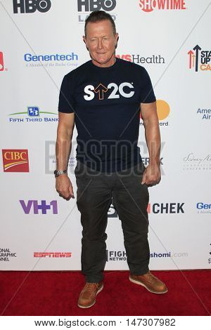 LOS ANGELES - SEP 9:  Robert Patrick at the 5th Biennial Stand Up To Cancer at the Walt Disney Concert Hall on September 9, 2016 in Los Angeles, CA