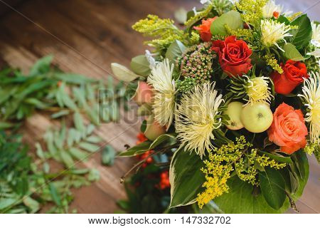 bouquet of apple Chrysanthemum rowan stonecrop anisetree phlox