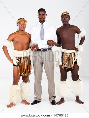 moderne afrikanske forretningsmand og traditionelle tribesman