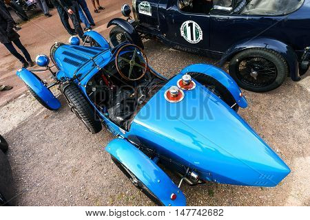 Editorial,16 September 2016: France: Xxxiii Festival Enthousiastes Bugatti In Molsheim. Elegant Retr