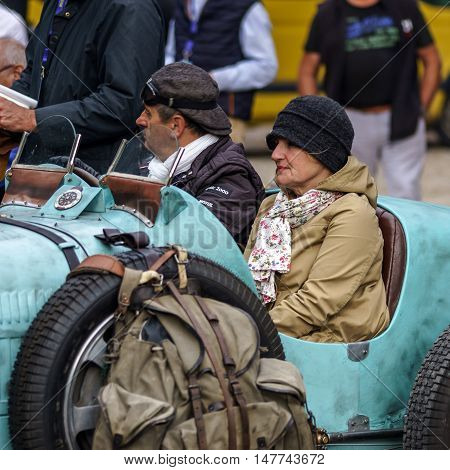 Editorial,16 September 2016: France: Xxxiii Festival Enthousiastes Bugatti In Molsheim. Elegant Retr