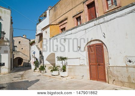 Alleyway. Sammichele di Bari. Puglia. Southern Italy.
