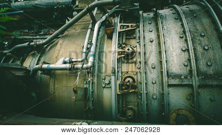 Submarine Boat Vehicle  Rustry Motor Oil Engine