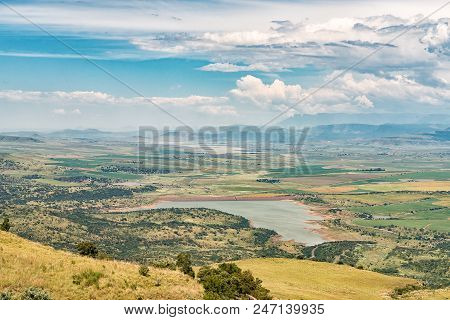 The View From The Top Of The Oliviershoek Pass Into Kwazulu-natal With The Kilburn And Woodstock Dam