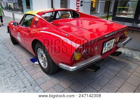 Saalbach-hinterglemm, Austria - June 21 2018: Ferrari Dino Oldsmobile Vintage Veteran Cars Preparing