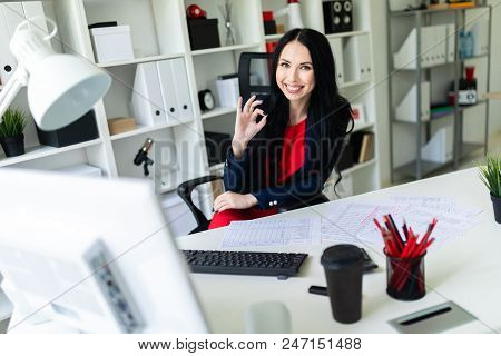 Portrait Of A Young Girl In A Suit. Beautiful Girl Is Working In The Office.