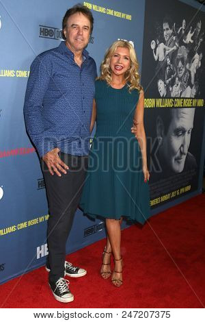 LOS ANGELES - JUN 27:  Kevin Nealon, Susan Yeagley at the 