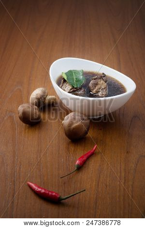 Ba Kut Teh
