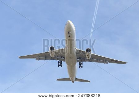 Airplane Approach To Landing
