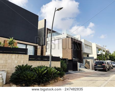 Rishon Le Zion, Israel -  June 28, 2018: Private Modern Houses On The Streets In Rishon Le Zion, Isr