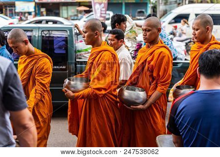 Kathin Ceremony At Thai Temple (wat Thai)