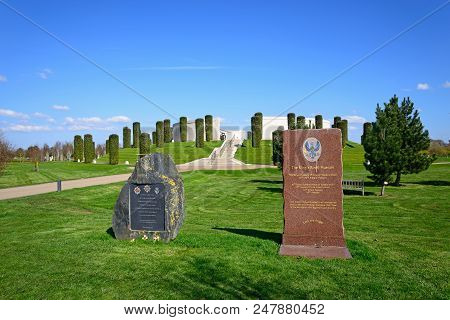 Alrewas, Uk - April 18, 2018 - Road And Steps Leading To The Front Of The Armed Forces Memorial With