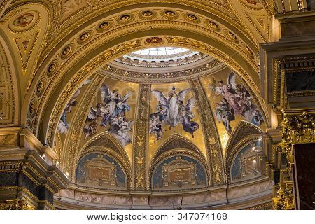 Budapest, Hungary - August 20, 2017: Elements Of Architecture And Interior In The Basilica Of St. St