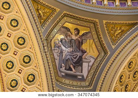 Budapest, Hungary - August 20, 2017: Elements Of Architecture And Interior In The Basilica Of St. St