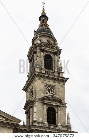 Budapest, Hungary - August 20, 2017: Elements Of Architecture And Interior In The Basilica Of St. St