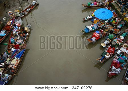 Amphawa Floating Market, Samut Songkhram,thailand