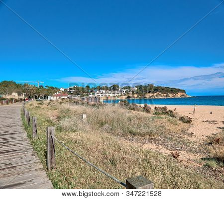 Fully Equipped Spanish City Beach Sagaro, Girona, Spain