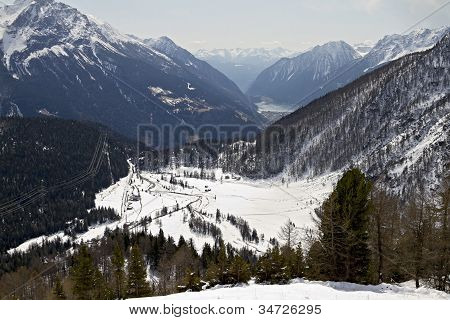 Pohled do Alp od průsmyku Bernina