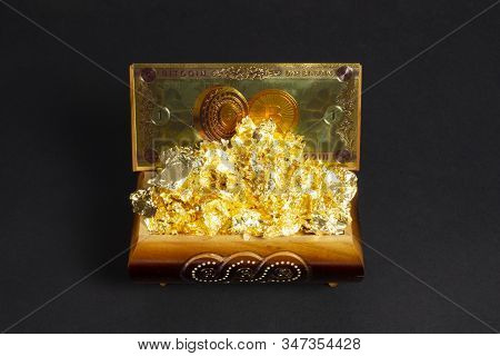 Bitcoin Banknote And Foil Gold In The Treasure Trove, Cryptocurrency In Wooden Chest, Gift, Decorati