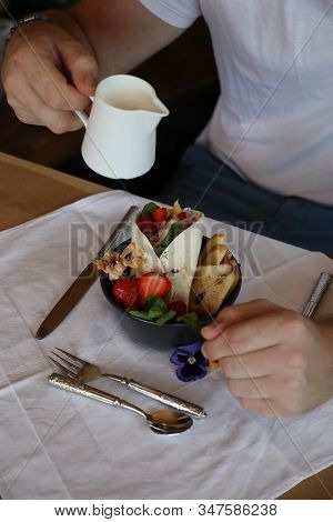 Shaverma Fruit Roll With Vegetables And Fruit And Sauce