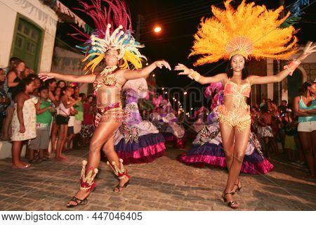 Caravelas, Bahia, Brazil - February 13, 2009: Members Of The Samba School Coroa Imperial During The 