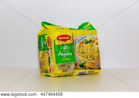 Labuan,malaysia-mac 2,2021:malaysia Famous Instant Noodle Maggi Chicken Flavour On White Background.