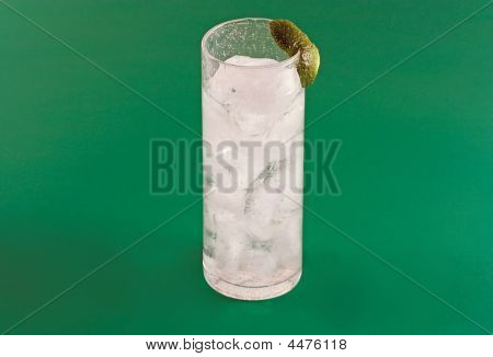 Gin s tonikem