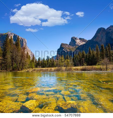 Yosemite Merced River el Capitan and Half Dome in California National Parks US