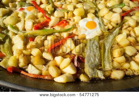 Patatas a lo pobre, Spanish traditional stew