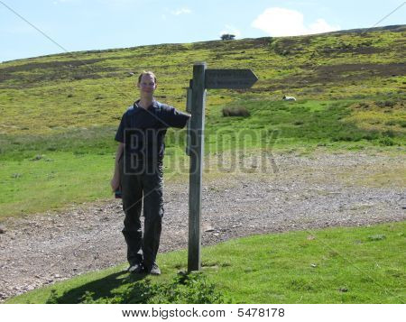 Mandlige Hiker tegnet