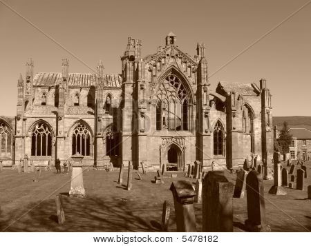 Kirke Ruin i Sepia